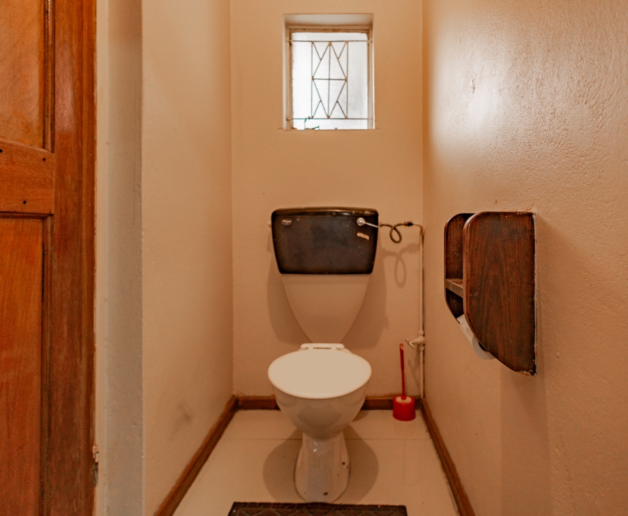 7 Bedroom Property for Sale in Parow Valley Western Cape